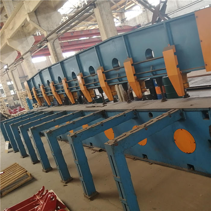 四不像運輸車機加工車間